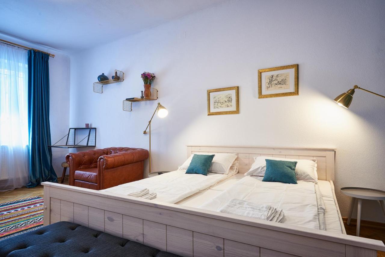 City Escape Apartments Braşov Esterno foto