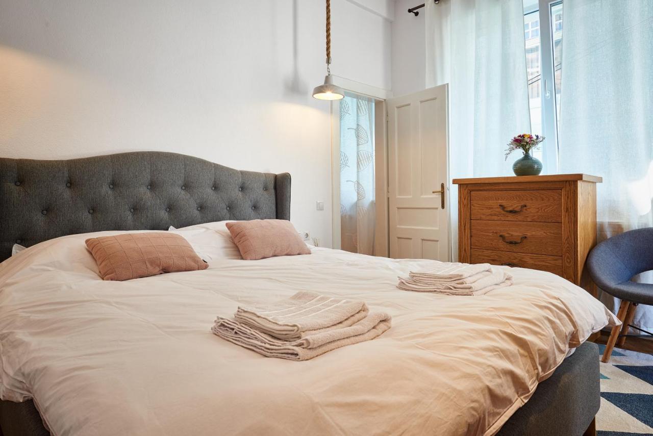 City Escape Apartments Braşov Esterno foto
